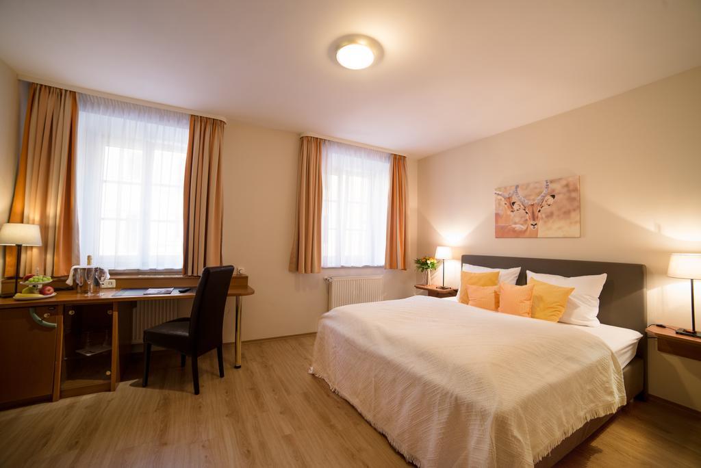 Boardinghouse Pfarrkirchen Hotel Exterior photo